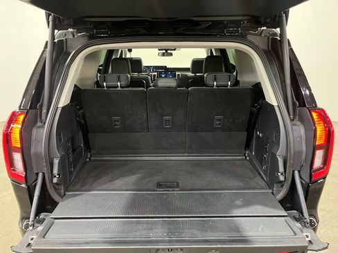 Certified 2025 Ford Expedition Active AWD/4WD image 14