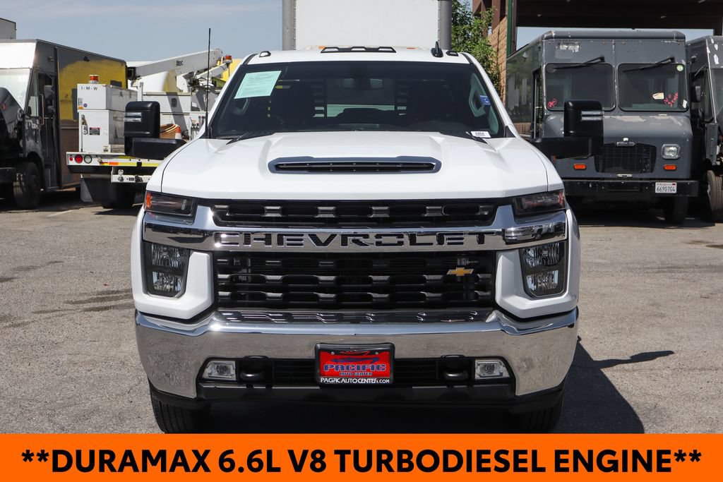 Used 2022 Chevrolet Silverado 3500 LT w/ Convenience Package AWD/4WD image 3