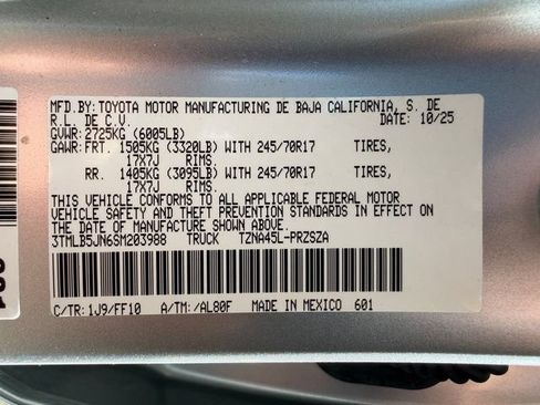 Certified 2025 Toyota Tacoma SR5 AWD/4WD image 21