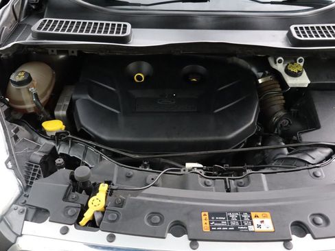 Used 2017 Ford Escape SE AWD/4WD image 38