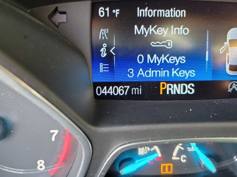 Used 2017 Ford Escape SE w/ SE Leather Comfort Package image 15