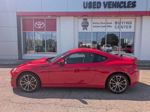 Used 2018 Subaru BRZ Limited RWD image 4