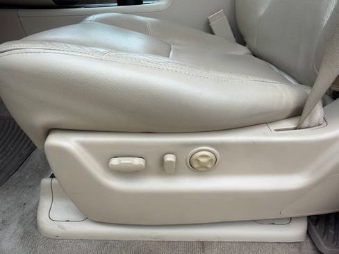 Used 2013 GMC Yukon SLT w/ SLT-2 Equipment Package RWD image 11