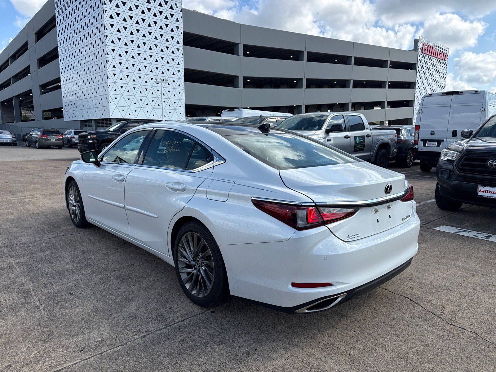 Used 2019 Lexus ES 350 w/ Accessory Package FWD image 6