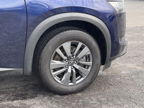 Used 2023 Nissan Pathfinder SV w/ Cargo Package image 4