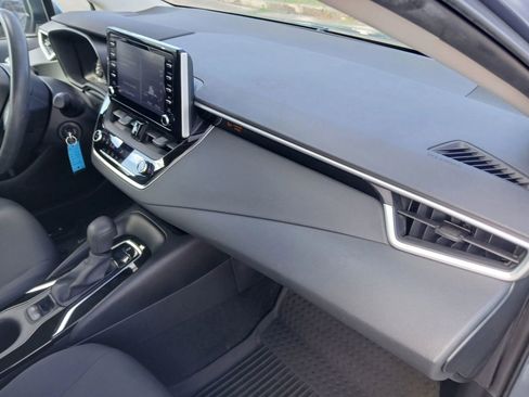 Used 2020 Toyota Corolla LE FWD image 17