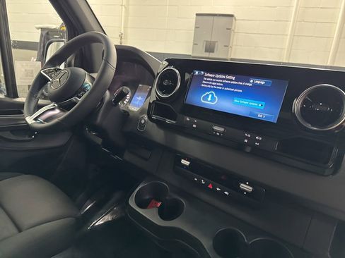New 2026 Mercedes-Benz Sprinter 2500 image 9