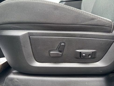 Used 2024 RAM 3500 Big Horn image 30