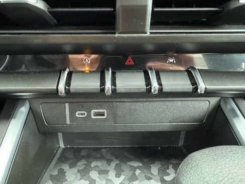 Used 2024 Chevrolet Colorado Trail Boss image 20