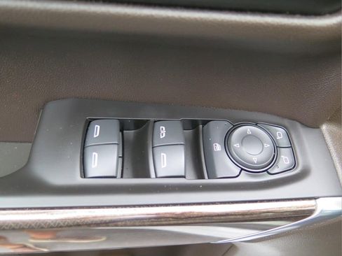 Used 2021 Chevrolet Silverado 1500 LT RWD image 10