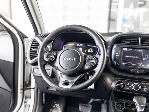 Used 2023 Kia Soul LX w/ Option Group 015 FWD image 33