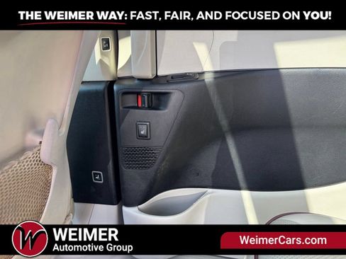 Used 2020 Chrysler Pacifica Limited FWD image 24
