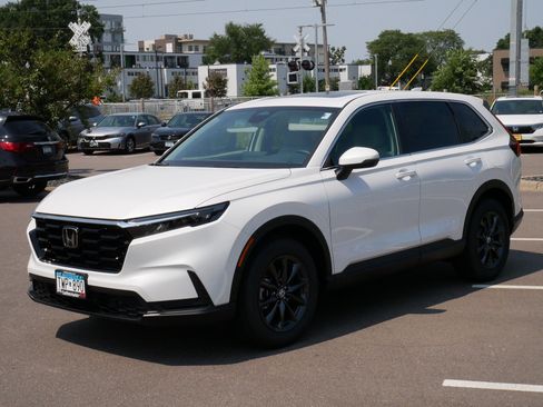 Used 2026 Honda CR-V EX-L image 12