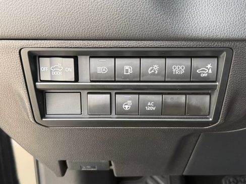 Used 2024 Toyota Tundra Limited AWD/4WD image 22