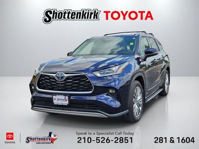 Used 2023 Toyota Highlander Platinum