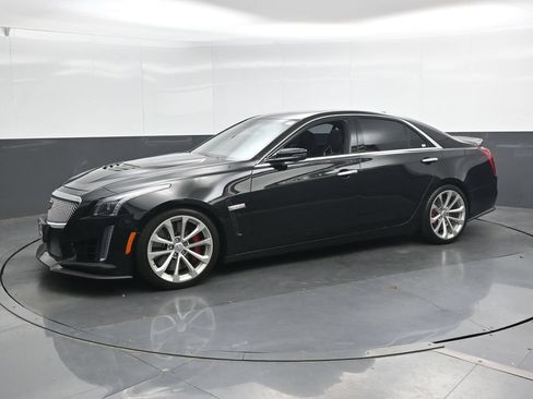 Used 2018 Cadillac CTS V w/ Carbon Fibre Package RWD image 8
