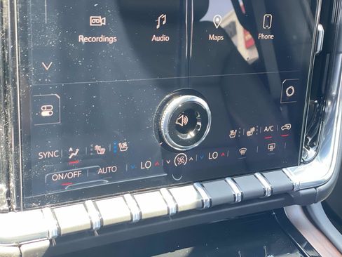 New 2026 GMC Yukon XL Denali AWD/4WD image 14