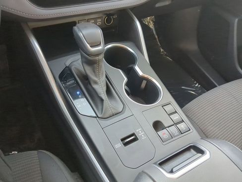 Certified 2023 Toyota Highlander LE image 13
