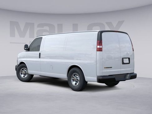 New 2026 Chevrolet Express 2500 w/ Driver Convenience Package RWD image 4