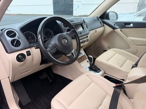 Used 2014 Volkswagen Tiguan SEL image 18