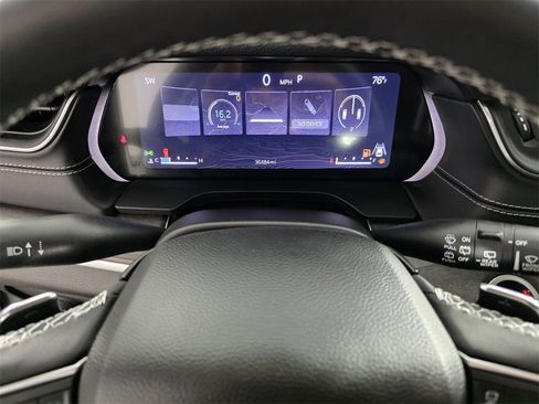 Certified 2023 Jeep Grand Cherokee Limited w/ Luxury Tech Group II image 23