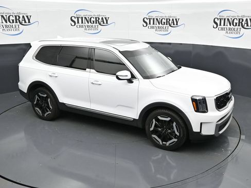 Used 2023 Kia Telluride EX FWD image 18