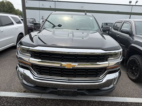 Used 2017 Chevrolet Silverado 1500 LT w/ All Star Edition AWD/4WD image 3