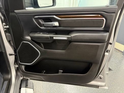 Used 2022 RAM 1500 Laramie AWD/4WD image 8