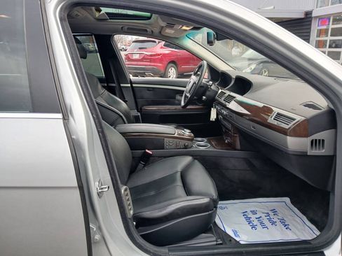 Used 2007 BMW 750Li RWD image 10