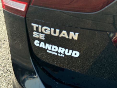 Used 2019 Volkswagen Tiguan SEL AWD/4WD image 8