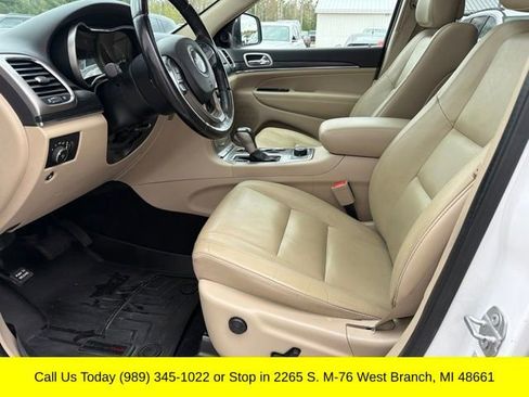 Used 2020 Jeep Grand Cherokee Limited AWD/4WD image 14