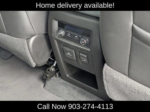 Used 2023 Chevrolet Traverse RS FWD image 54