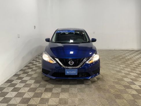 Used 2019 Nissan Sentra S image 2