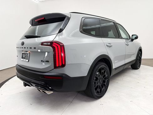 Certified 2021 Kia Telluride EX w/ EX Premium Package AWD/4WD image 18