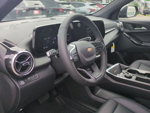 Used 2026 Chevrolet Equinox LT w/ Convenience Package II image 10