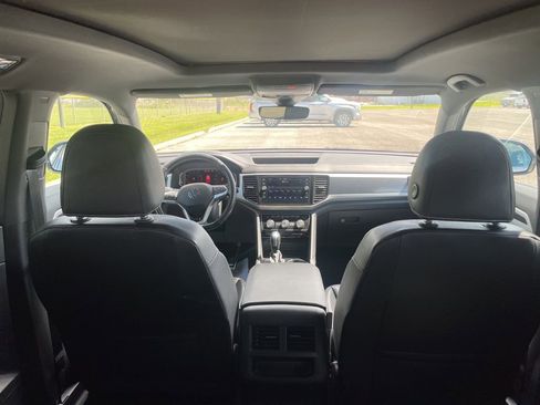 Used 2022 Volkswagen Atlas Cross Sport SEL R-Line AWD/4WD image 15