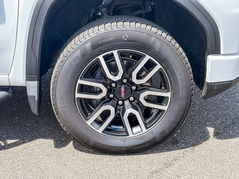 Used 2023 GMC Sierra 1500 AT4 w/ Technology Package image 16