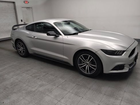 Used 2017 Ford Mustang Premium image 11
