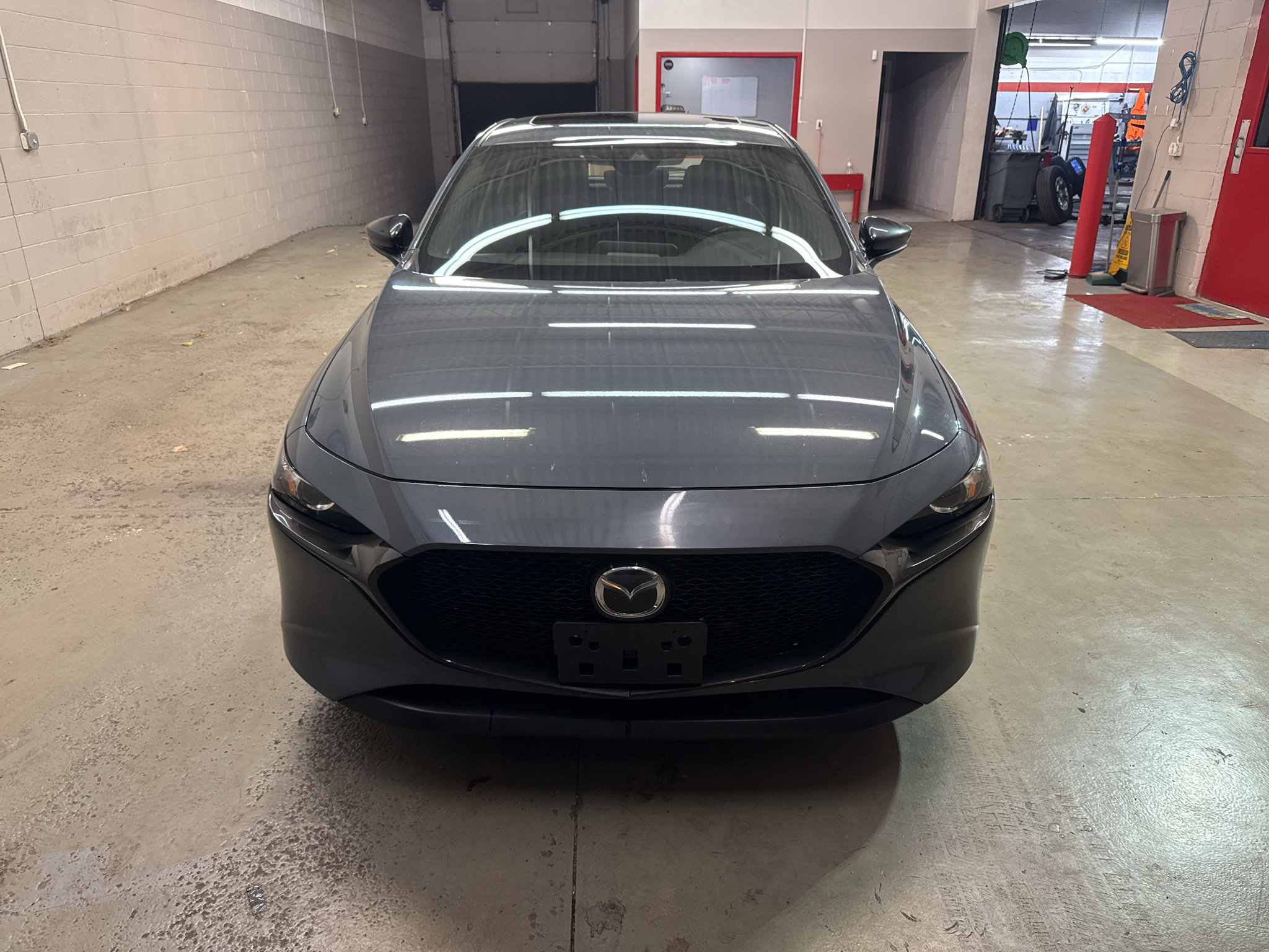Used 2022 MAZDA MAZDA3 s FWD image 2