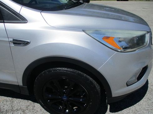 Used 2017 Ford Escape SE AWD/4WD image 21