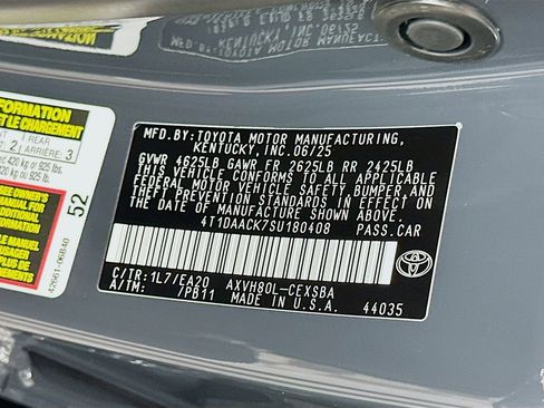 Used 2025 Toyota Camry SE image 33