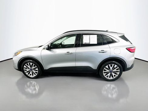 Used 2022 Ford Escape Titanium AWD/4WD image 4