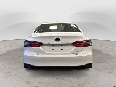 Used 2022 Toyota Camry LE FWD image 4