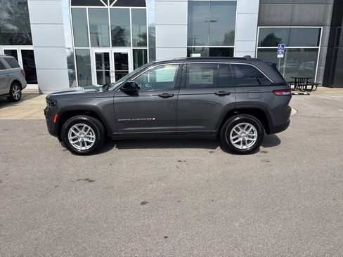 New 2026 Jeep Grand Cherokee Laredo X AWD/4WD image 2