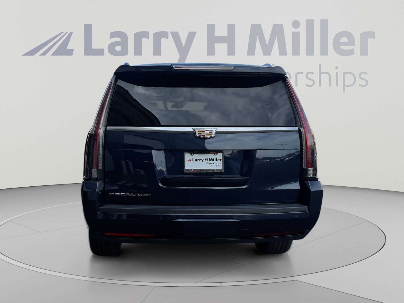 Used 2020 Cadillac Escalade ESV Luxury AWD/4WD image 4