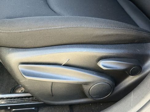 Used 2023 Jeep Renegade Latitude AWD/4WD image 12