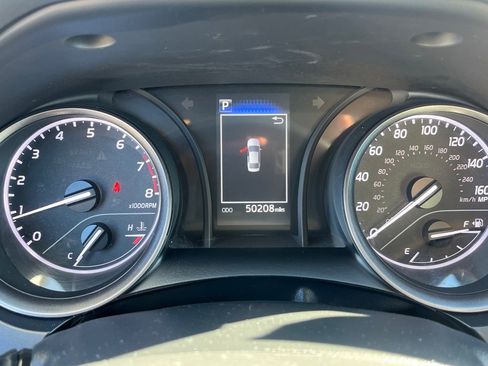 Used 2024 Toyota Camry SE image 8