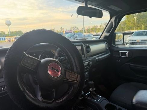 Used 2021 Jeep Wrangler Unlimited Sport AWD/4WD image 16