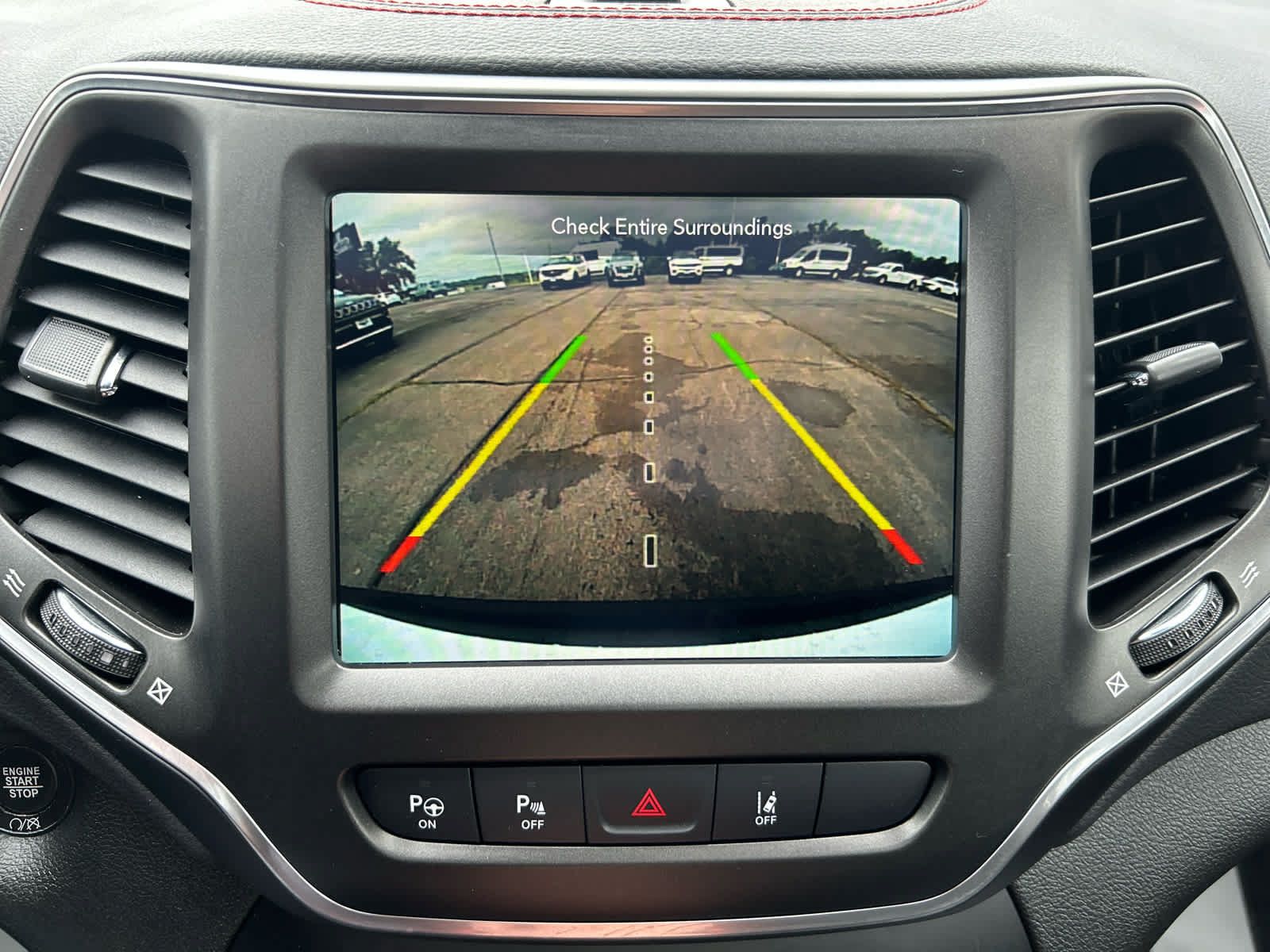 Used 2023 Jeep Cherokee Trailhawk w/ Sun & Sound Group AWD/4WD image 19
