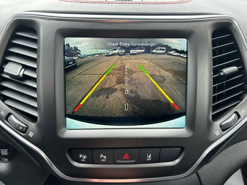 Used 2023 Jeep Cherokee Trailhawk w/ Sun & Sound Group AWD/4WD image 19